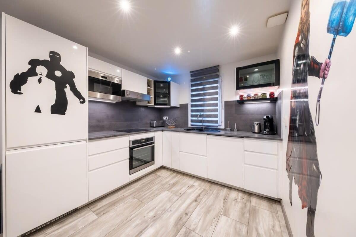 Disney Avengers Home Magny-le-Hongre Eksteriør bilde